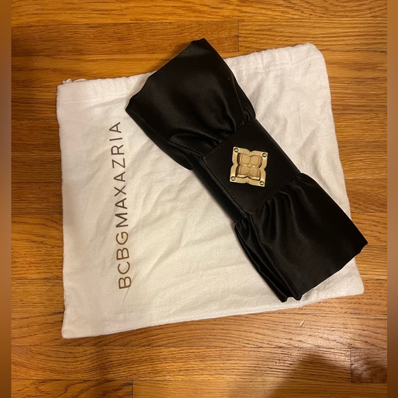 BCBGMaxAzria Handbags - EUC - BCBG MAXAZRIA - Black clutch